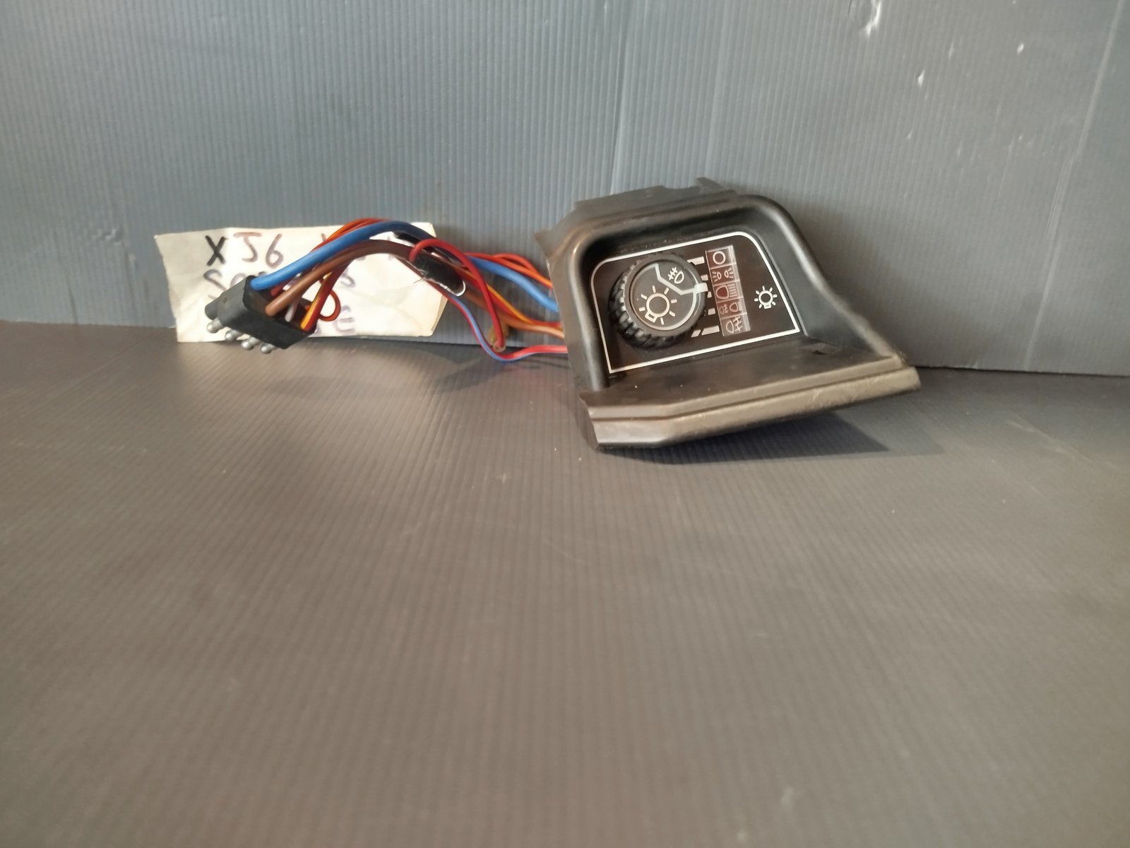 Commutateur de phare pour Jaguar XJ6 XJ12 série 3